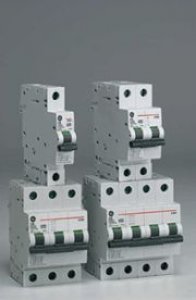 G60 3p D16A kismegszakitó